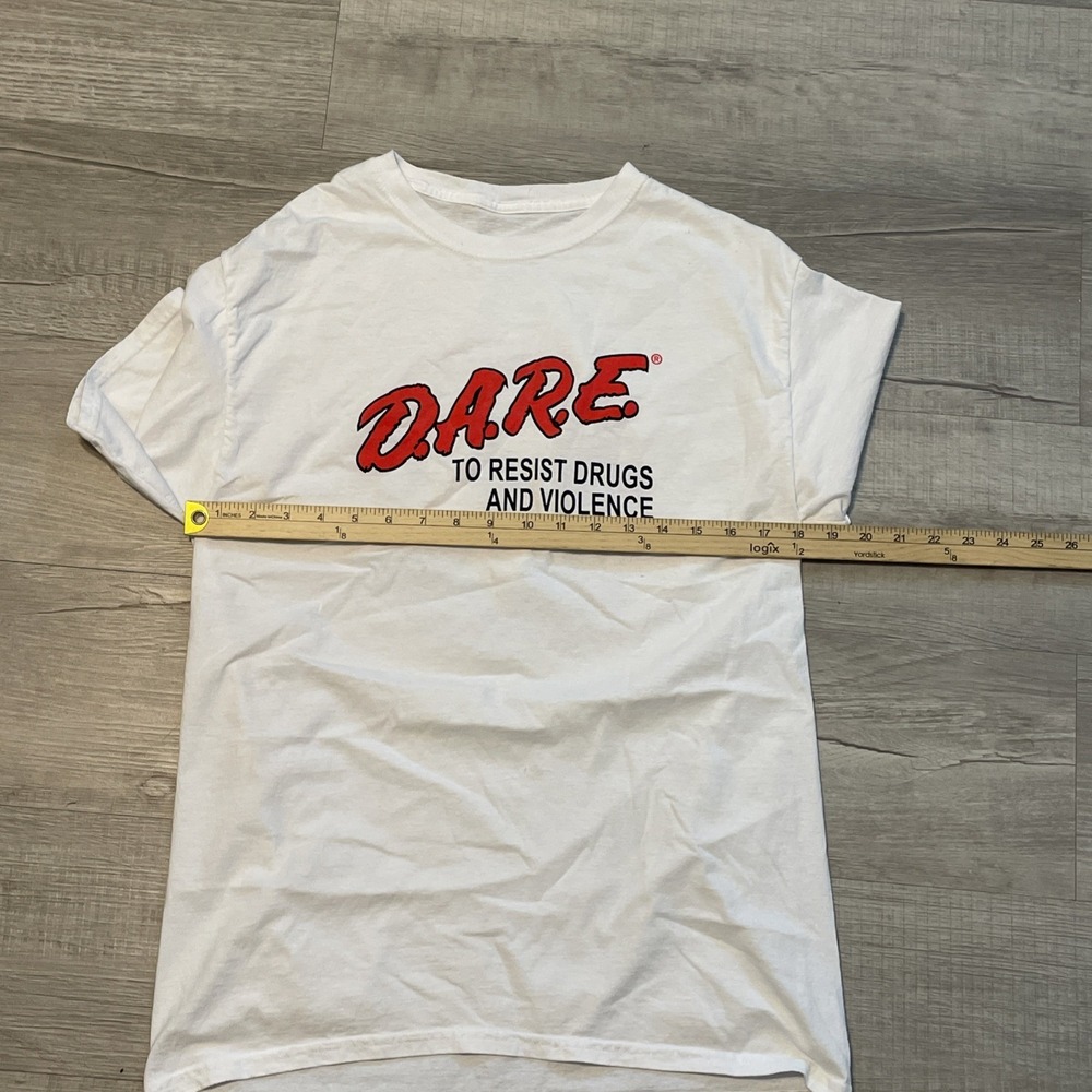 DARE T-shirt Small white Y2k St charles parish sheriif badge Print Unworn‎ - Picture 5 of 6